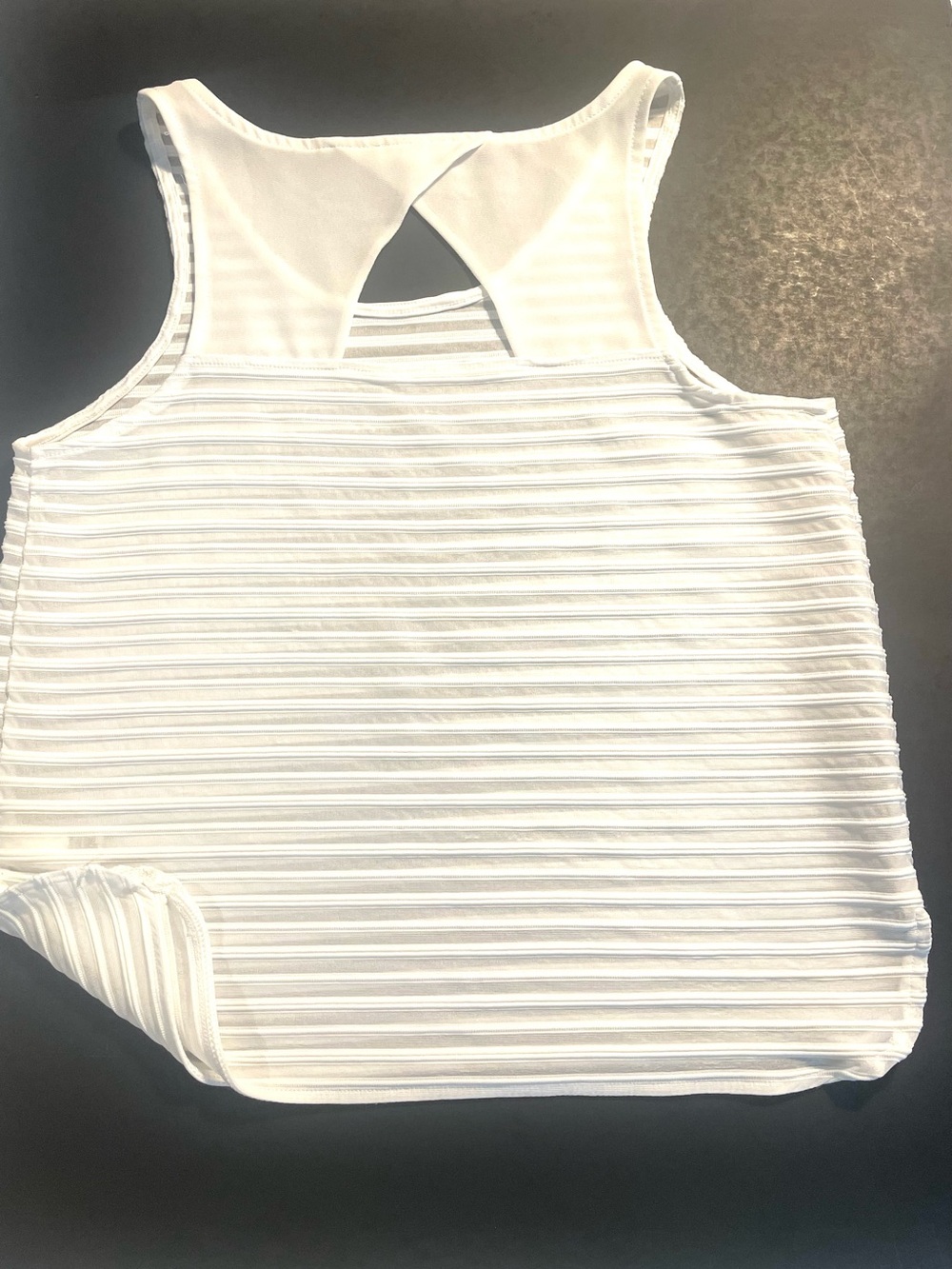 Express White Ribbed Keyhole Tank - Picture 1 of 12